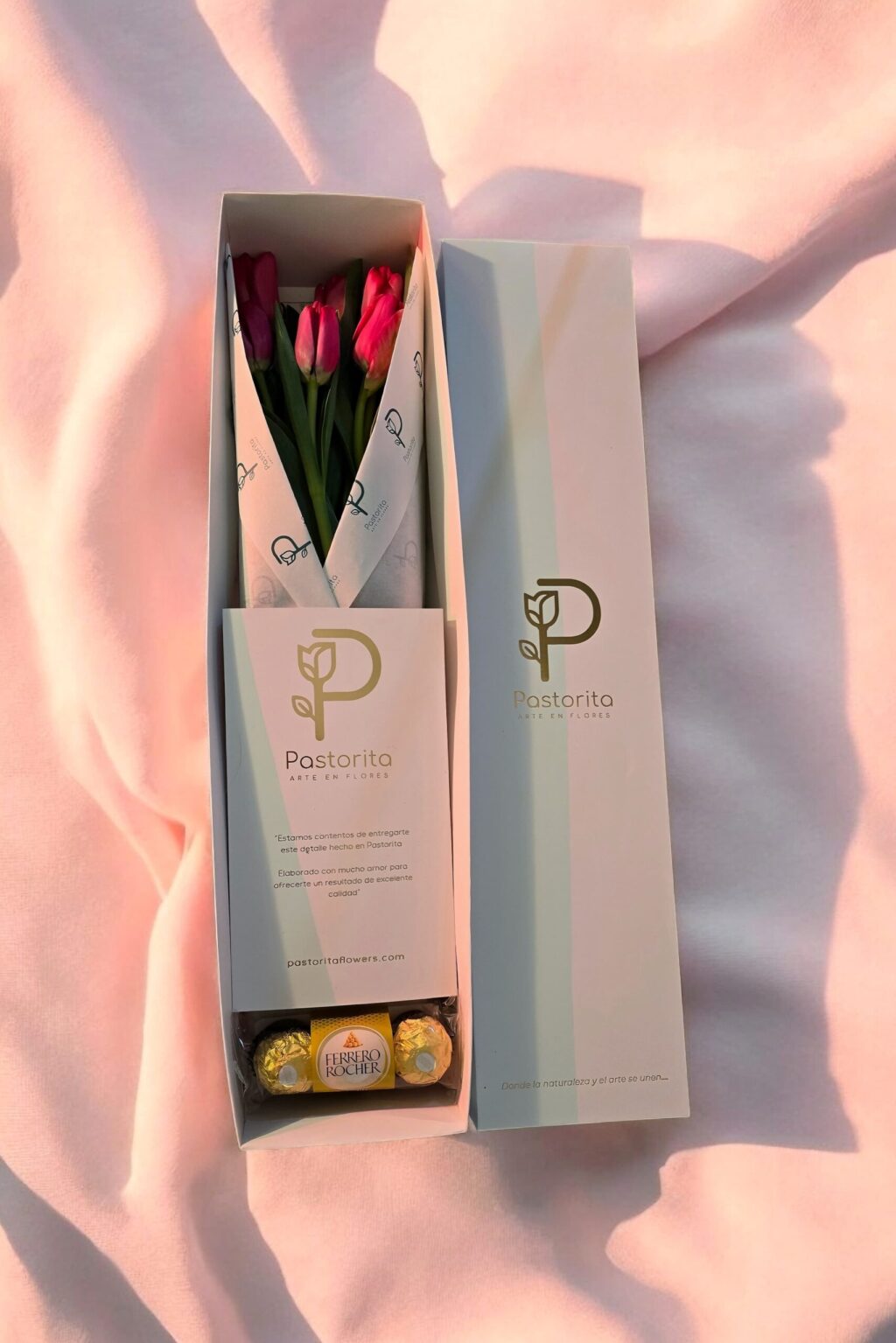 Caja Premium 50cm con 6 Tulipanes